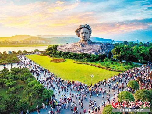 长沙橘子洲吃瓜