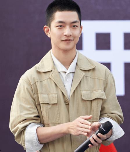 吃瓜屈楚萧,吃瓜群众眼中的娱乐圈风云人物